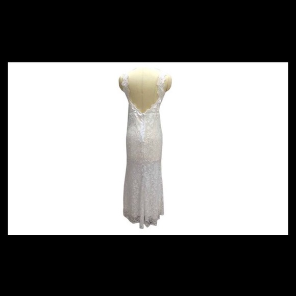 Dress - Picture 2 of 4